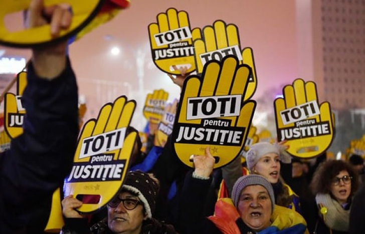 Presa din Occident, cu ochii pe protestele din România: "Ţara care dezincriminează corupţia"