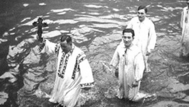 Imagini INEDITE cu Regele Carol al II-lea la Sărbătoarea Botezului Mântuitorului