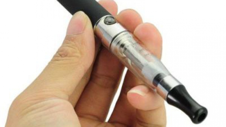 Noi descoperiri despre țigările electronice: „Este prima dovadă”