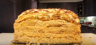 Este cea mai mare bombă calorică din lume. Cum arată lasagna cu 1 milion de calorii