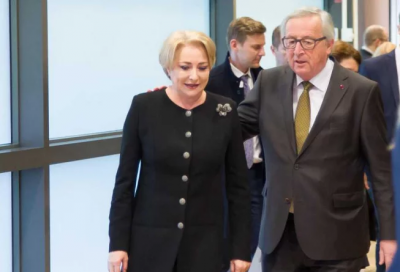 Dăncilă, luată peste picior de Juncker: "Este al cincilea premier"