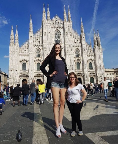 Poza care a bulversat Internetul. Secretul femeii cu cele mai lungi picioare din lume  