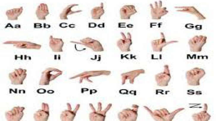 Limbajul semnelor ar putea deveni limbă oficială în România 