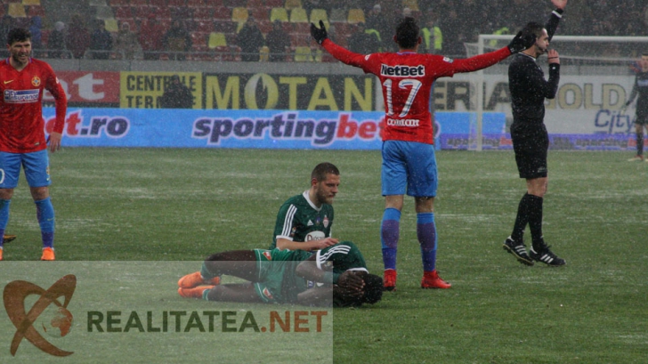 FCSB / Steaua - Sepsi 2-0. Imagini horror. E greu să priveşti aşa ceva. Ciocnire violentă cap în cap