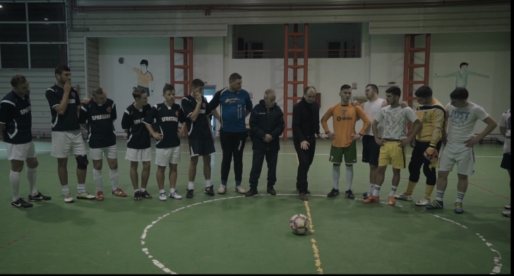 Fotbal infinit, comedia lui Corneliu Porumboiu despre fotbal și condiția umană, premiera la Berlin