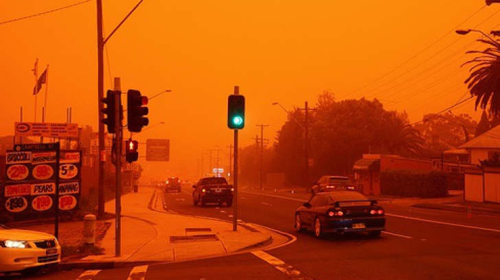 Furtună portocalie în Australia. Un nor de praf a acoperit un oraş întreg