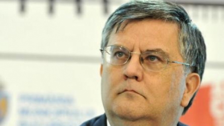 Apel al rectorului Univer. din Bucureşti: Trebuie să punem o presiune continuă asupra politicienilor