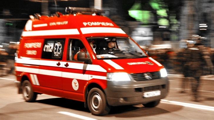 Un bebeluș de 2 ani a căzut de la etajul 6, în București |UPDATE