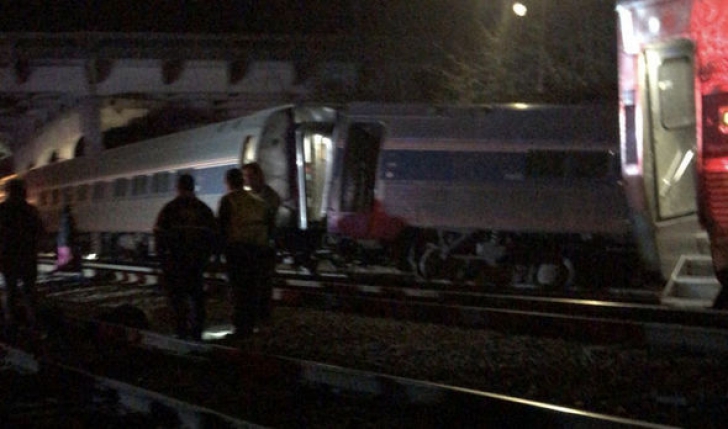 Două trenuri s-au ciocnit în Carolina de Sud