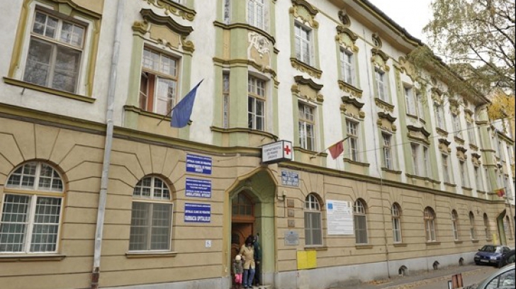 Anchetă la Spitalul de Pediatrie din Sibiu după moartea unui bebeluş de aproape o lună