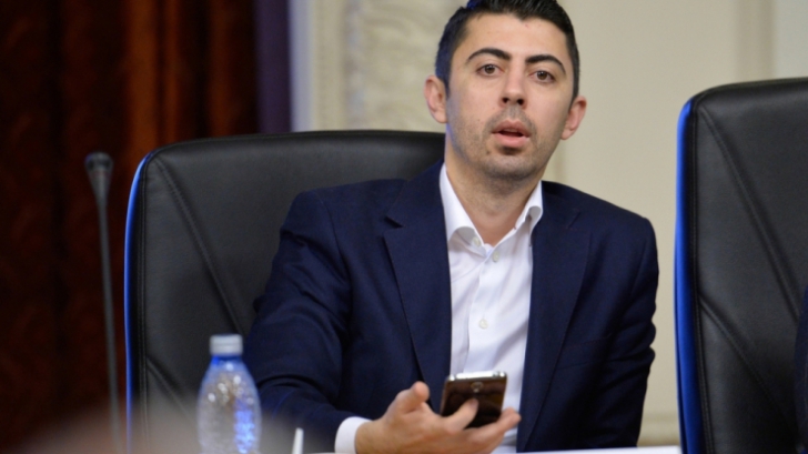 Comisia SRI se sesizează după înregistrările lui Vlad Cosma Comisia SRI se sesizează după înregistrările lui Vlad Cosma