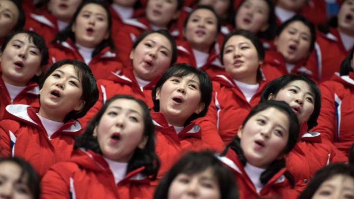 La ce sunt supuse fetele din "armata frumuseţilor" lui Kim Jong-un