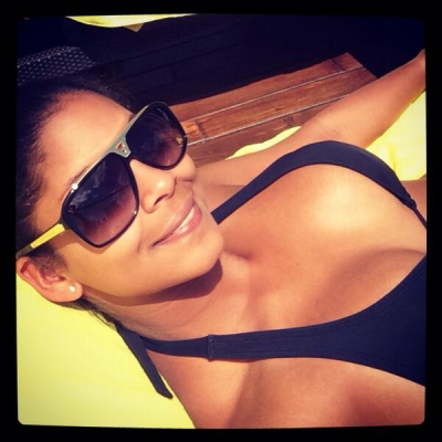 Jurnalista forțată să &icirc;și facă cruce &icirc;n direct