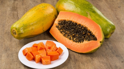 Ce este, de fapt, papaya, fructul misterios din supermarketuri