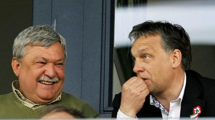 Sandor Csanyi și Viktor Orban, spectatori la un meci de fotbal