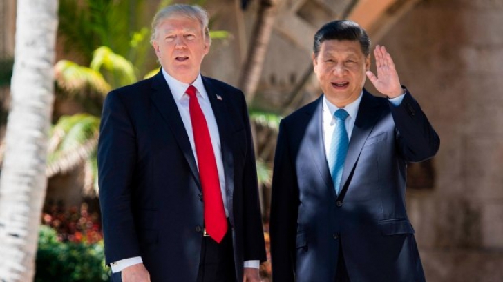 Printre glume, Trump laudă pasul făcut de liderul Chinei spre dictatură
