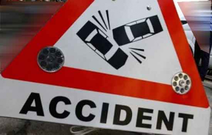 Accident grav pe DN1, după ce două autoturisme s-au ciocnit: 6 răniţi