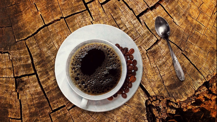 Trucul japonez care îmbunătățește aroma cafelei