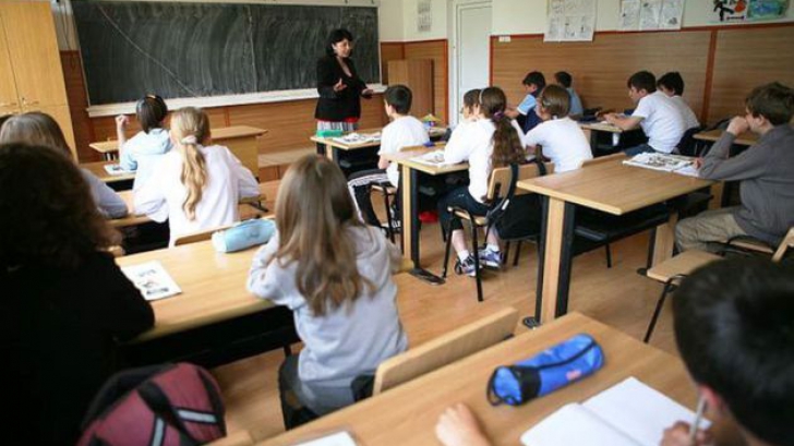 Surpriză în Educaţie: învăţământul obligatoriu urcă la 15 clase