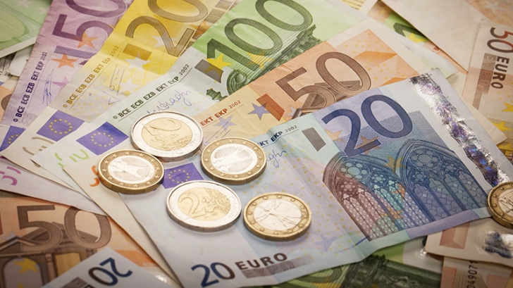 Moneda euro se apropie din nou de maximul istoric
