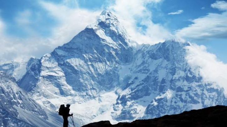 Everestul nu este cel mai înalt vârf muntos din lume. Care este explicația?