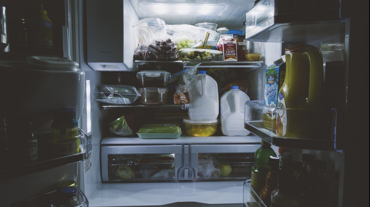 Cum ar trebui să folosești, de fapt, lădița frigiderului