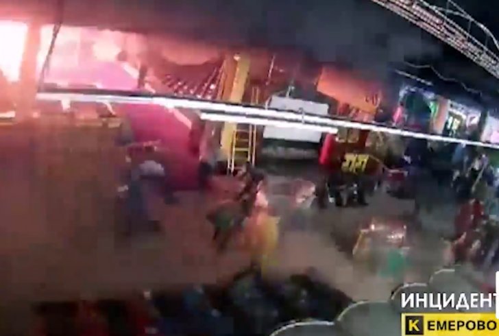 Infiorător: în câteva zeci de secunde mall-ul din Siberia s-a transformat în iad (VIDEO) 