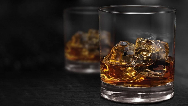 Cum să bei whisky ca un... cunoscător