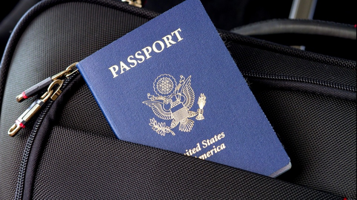 Crește taxa de depunere a cererii pentru pașaportul SUA