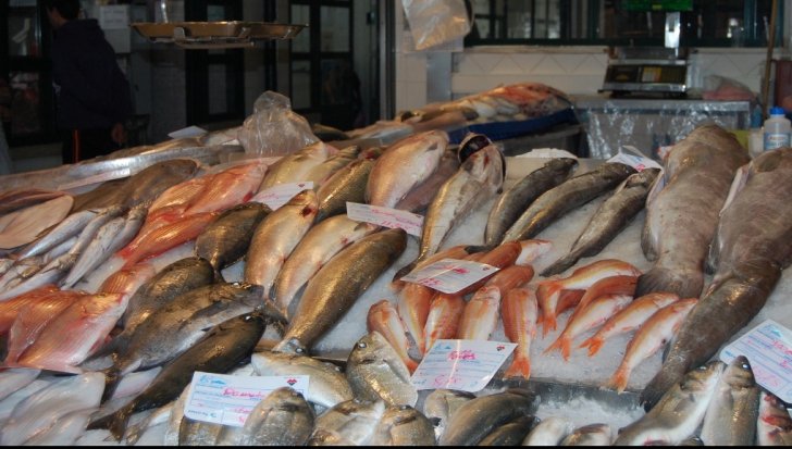 La ce trebuie să fim atenţi atunci când cumpărăm peşte: sfatul specialiştilor