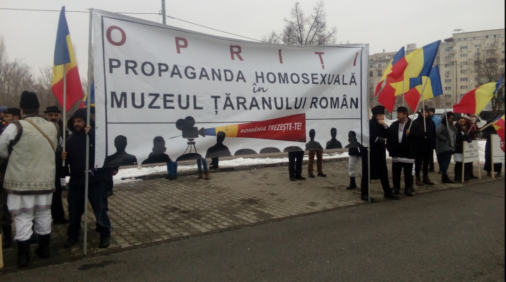 Protest în faţa Ministerului Culturii: "Opriţi propaganda!"