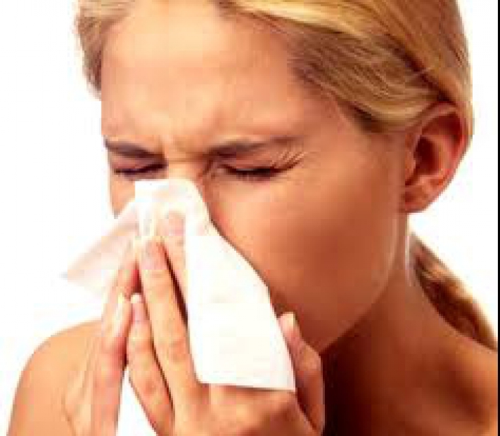 Rinita alergică sau senzația că ești mereu răcit. Cât de periculoasă este această afecțiune