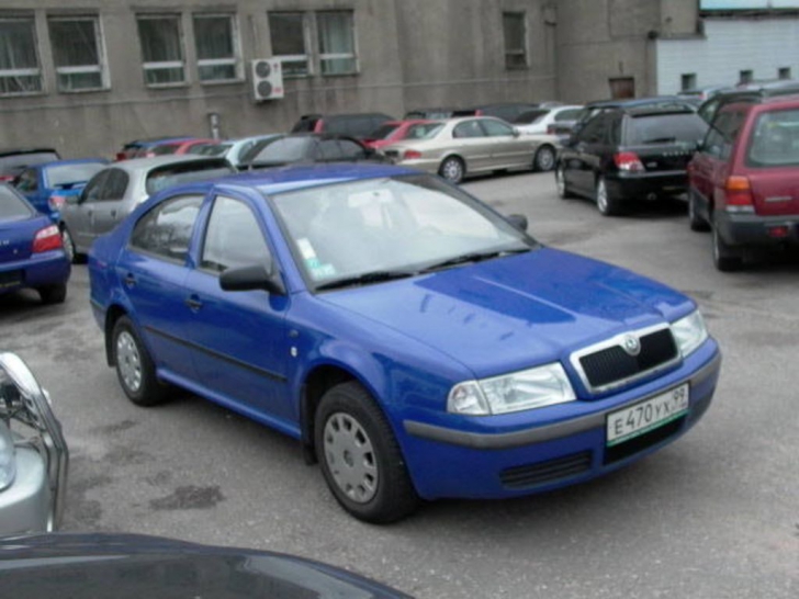 Cele mai fiabile 10 maşini pe care românii le iubesc. Sunt ieftin de întreţinut şi "nemuritoare"