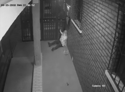 Scene de o cruzime rară în Spania: un român a bătut cu sălbăticie o bătrână, apoi a jefuit-o / Foto: capturi video