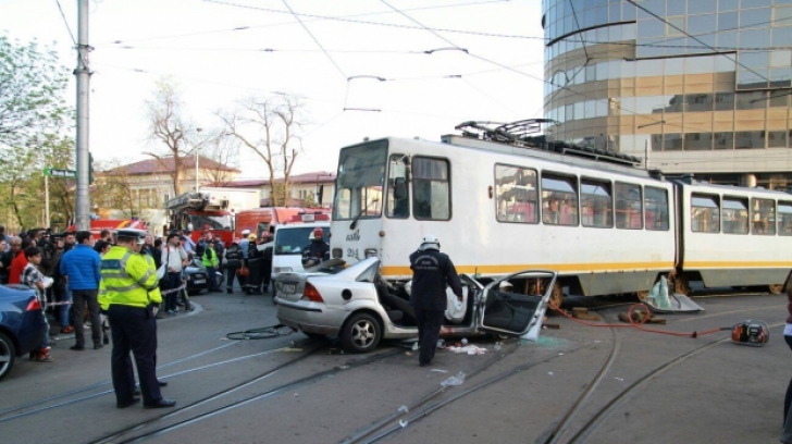 Circulaţia tramvaielor, blocată pe şoseaua Colentina după un accident rutier