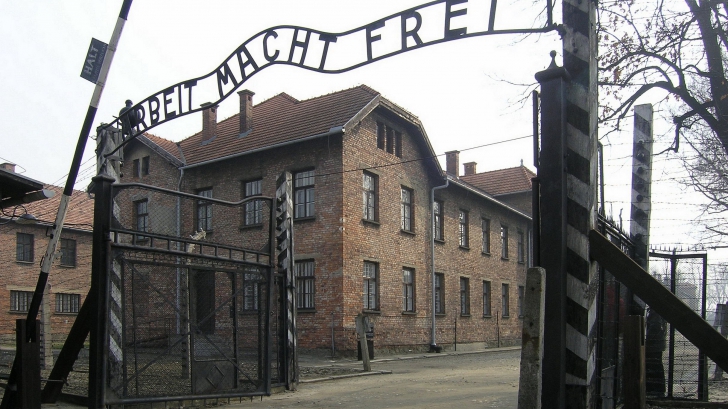 Un fost gardian de la Auschwitz, pus sub acuzare în Germania