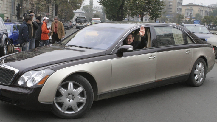 Becali cu Maybach-ul