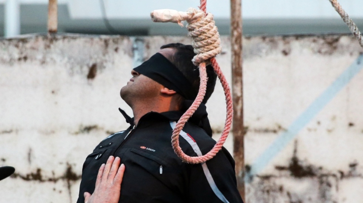 Execuții pentru motive religioase în Iran
