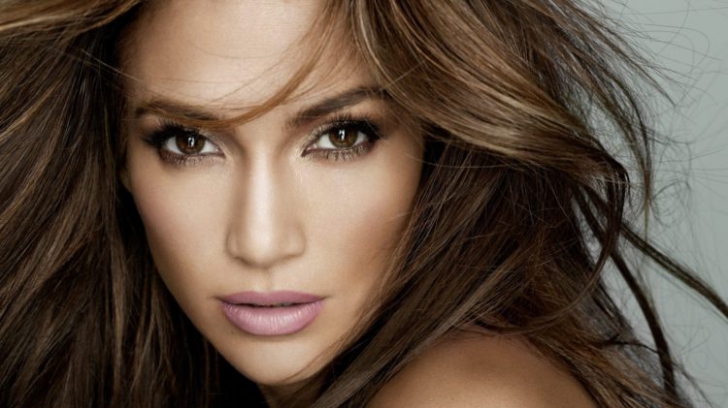 Cum reușește Jennifer Lopez să-și ascundă anii. Secretul împotriva ridurilor