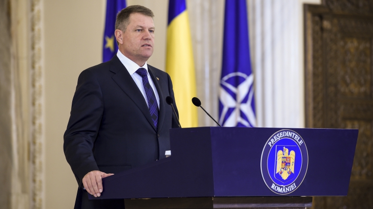 Klaus Iohannis a atacat la CCR legea ce protejează aleşii de conflictul de interese