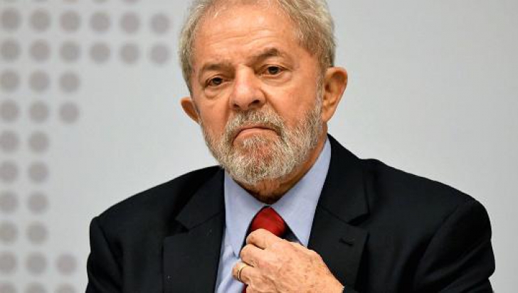 Fostul preşedinte brazilian Luiz Inacio Lula da Silva se va preda poliţiei