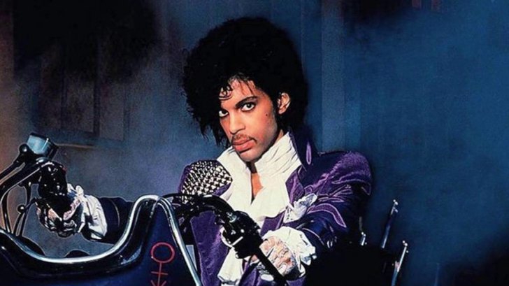 Scena morţii lui Prince, făcută publică de poliţie