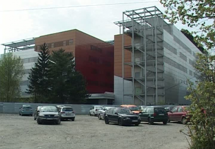 Spitalul Muncipal Bacău, în șantier de 11 ani! Clădirea se degradează pe zi ce trece