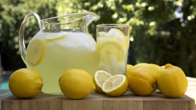Dieta cu limonadă. Curăţă instant organismul de impurităţi