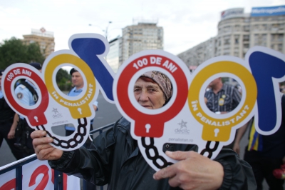 Protest uriaș în România. Mii de oameni au strigat: "Vrem Europa, nu dictatură!