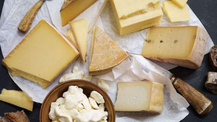 De ce trebuie să consumi o bucăţică de brânză la sfârşitul fiecărei mese