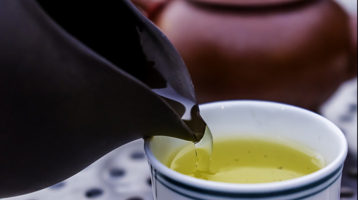 Top 3 ceaiuri care pot elimina grăsimea