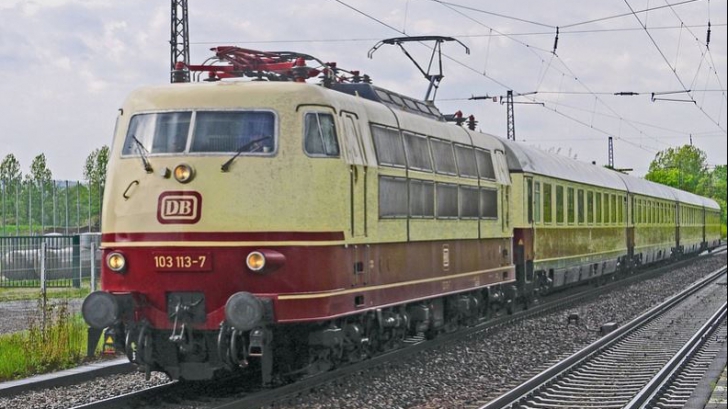 Copil din Iași dus de urgenţă la București, după ce a suferit arsuri pe un vagon de tren