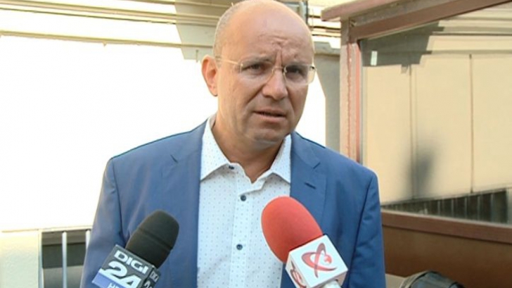 Cozmin Gușă îi sugereaza lui Iohannis să negocieze cu Israelul extrădarea lui Elan Schwarzenberg
