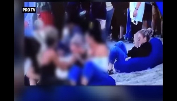 PRO TV, reacţie şoc după ce o tânără a apărut prizând o substanță în timpul unui live de la mare